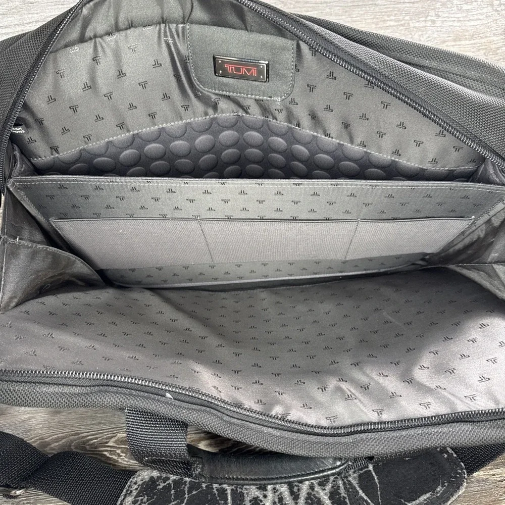 TUMI Laptop Briefcase 17